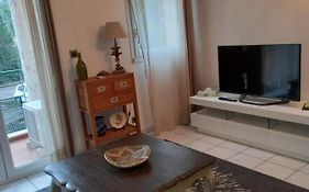 Charmant T2 Les Angles 30133 France